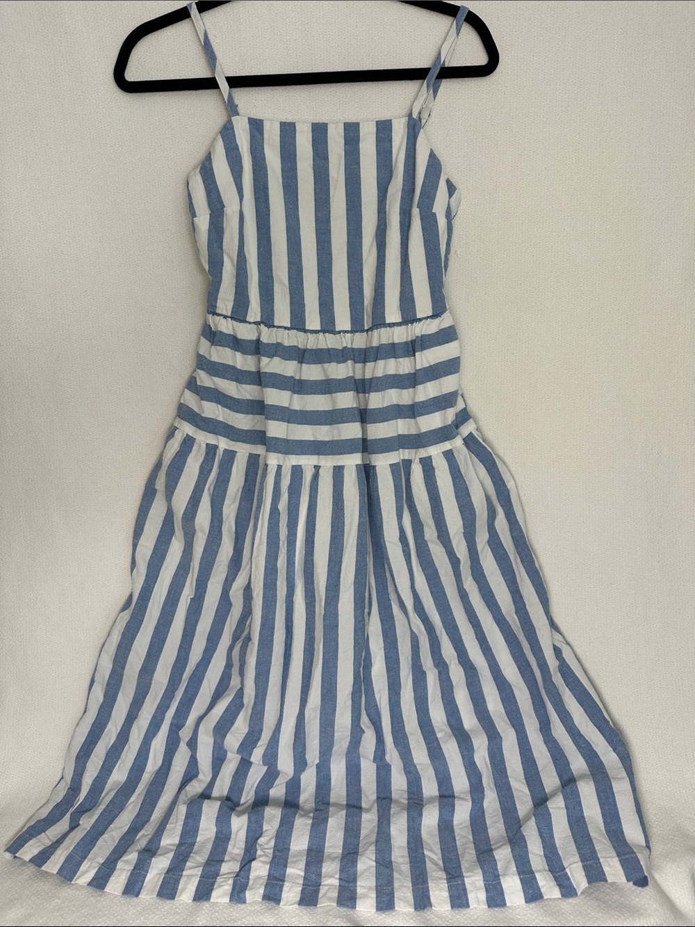 Universal Thread Blue & White Vertical Stripe Sundress with pockets